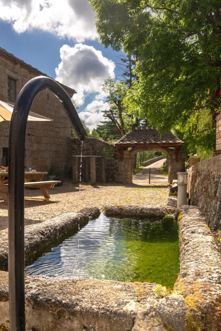 Gite De La Grange - Domaine De Coulagnettes Serverette Ngoại thất bức ảnh